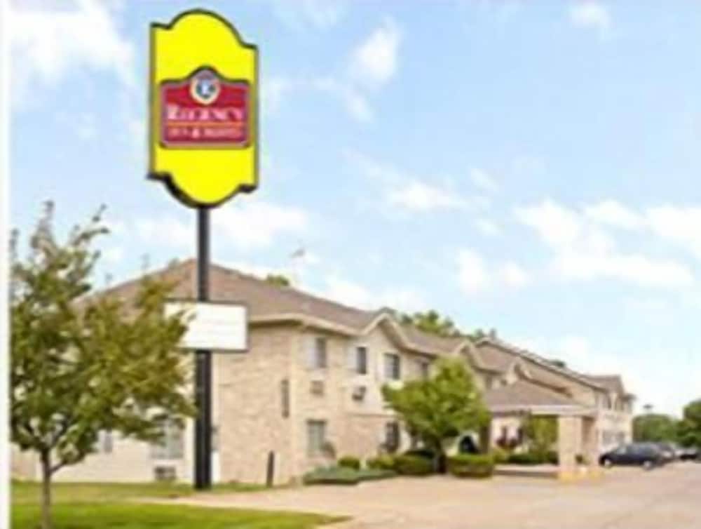 Regency Inn and Suites Anoka - featured photo