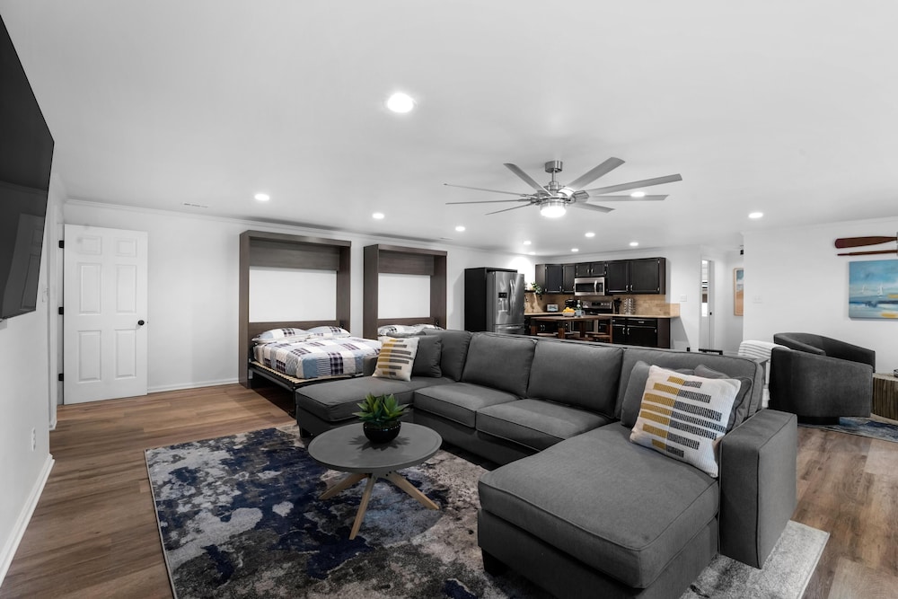 Queens Cove - photo 28