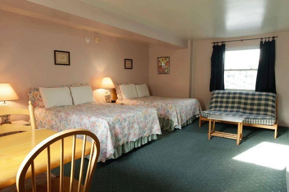 The Buckingham Motel Adults only - photo 37