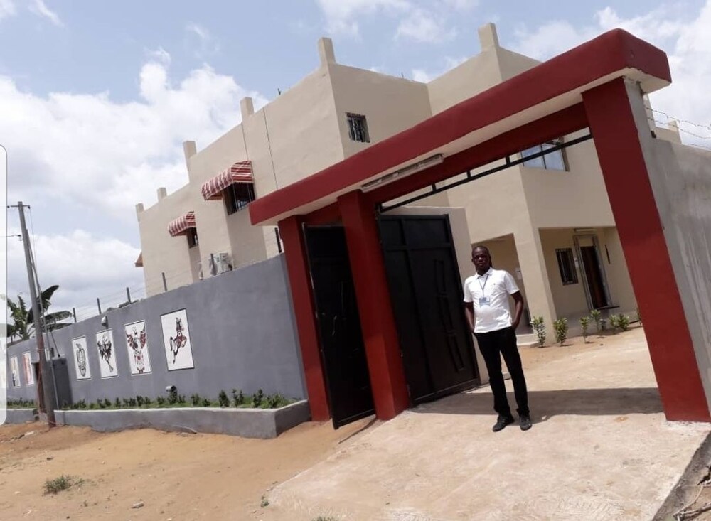 Prestige H tel in Bonoua, Côte D'Ivoire