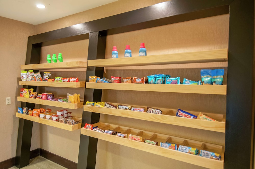 Hampton Inn Metairie - photo 29