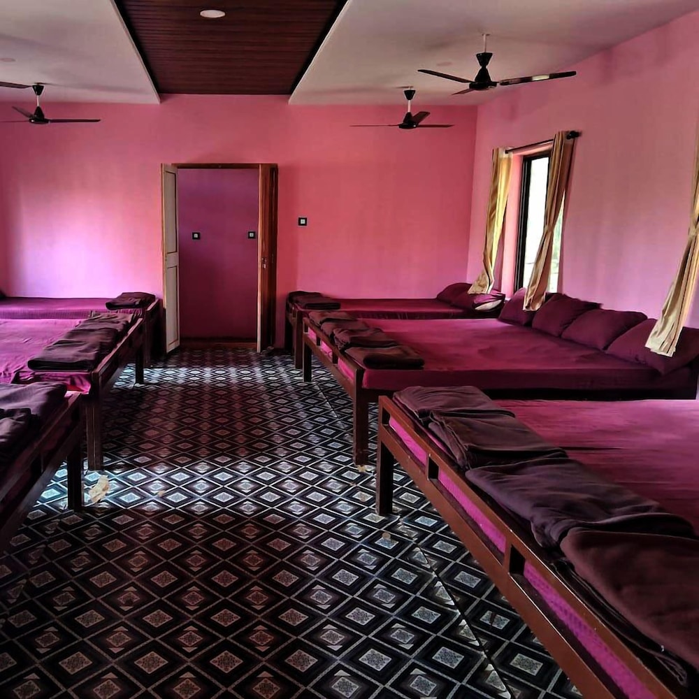 Magenta Resort — hotel in Haliyal