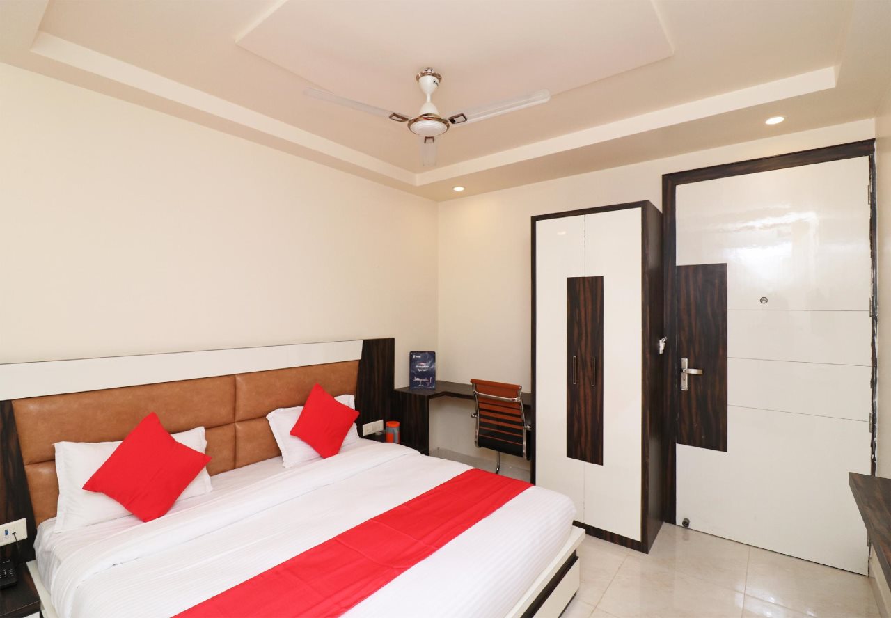 Hotel Krishnandan in Mathura, India