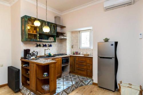 3BR Triplex w Terraces Heart of Tbilisi By Wehost
