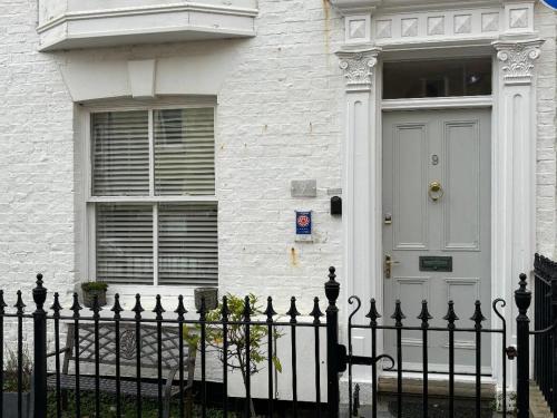 Central Whitby Ground Floor Dog Friendly Apartment Ideally Situated to Amenities Quiet Comfortable Location with Outside Space