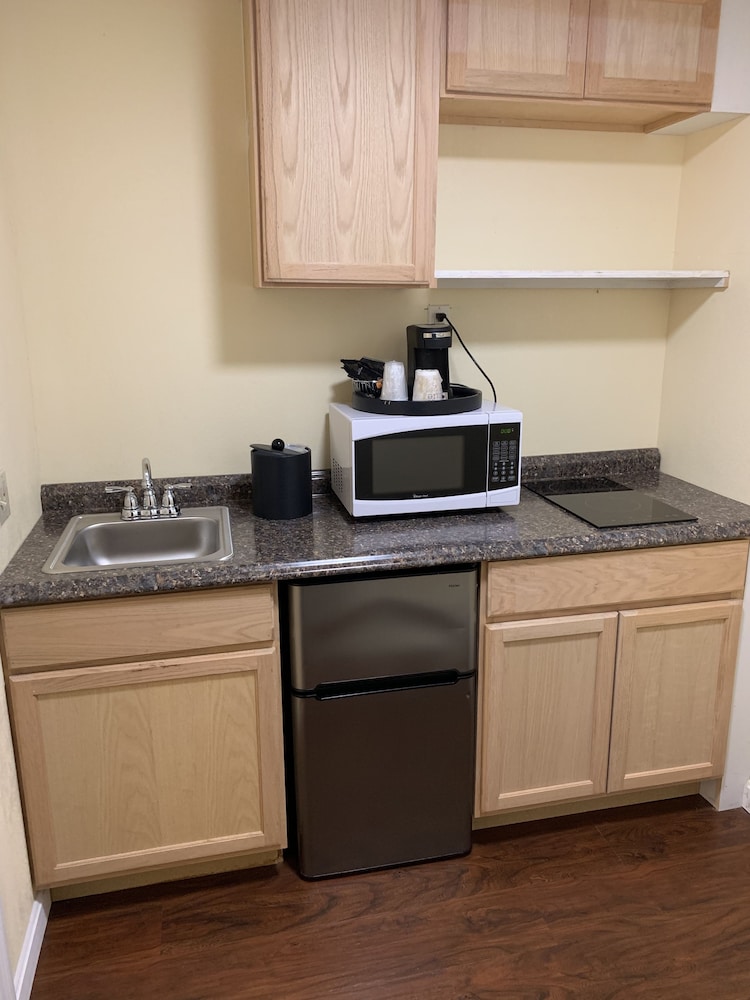 Four Winds Country Motel - photo 14