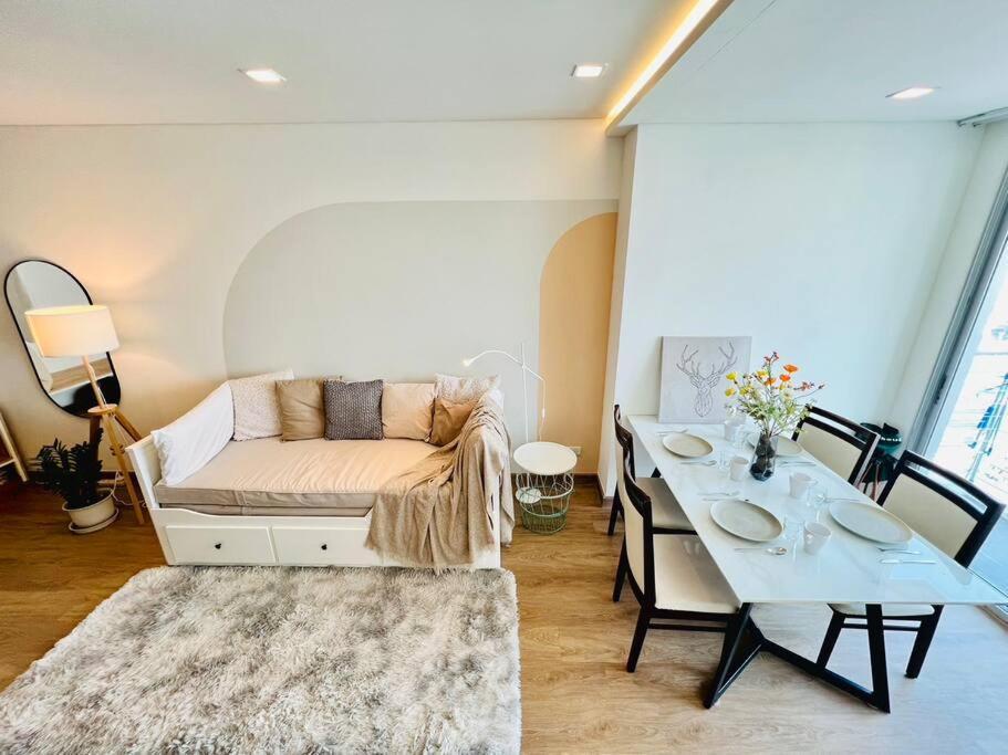 Cozy Spacious 55sqm 1BR 200m BTS PhraKhanong 10min Thonglo
