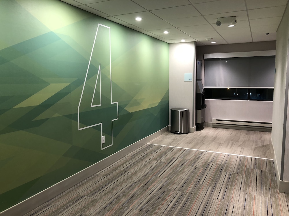 Holiday Inn Express & Suites Racine by IHG - photo 59