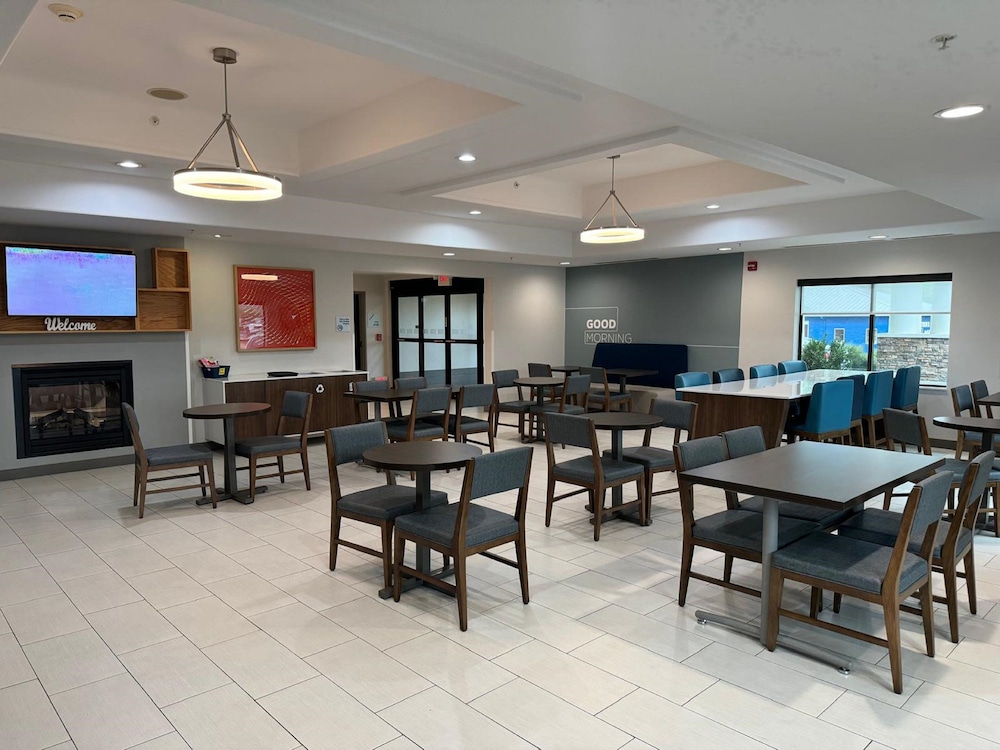 Holiday Inn Express Hotel & Suites RIPLEY by IHG - photo 45