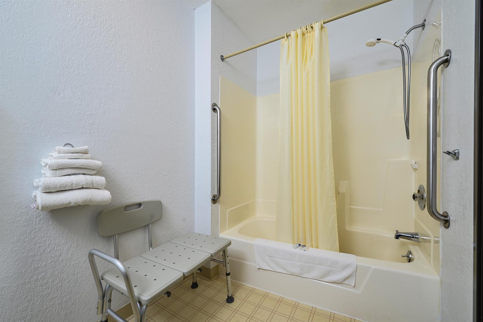 Americas Best Value Inn Wisconsin Rapids - photo 13