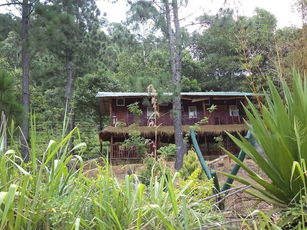 Hewaheta Hideaway - carbon neutral hotel in Kandy
