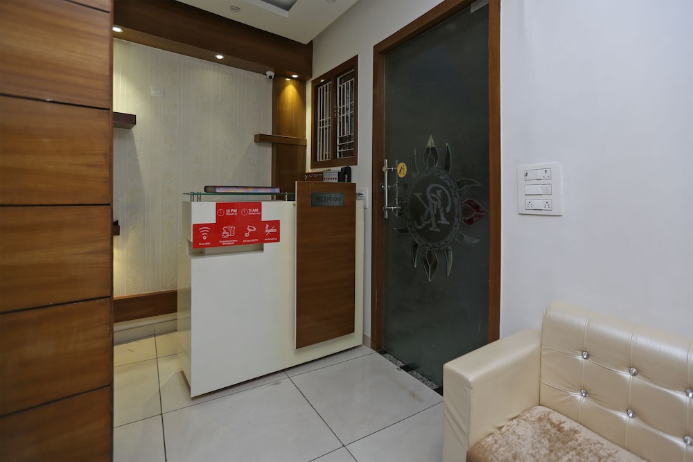 OYO Townhouse 099 Sector 38