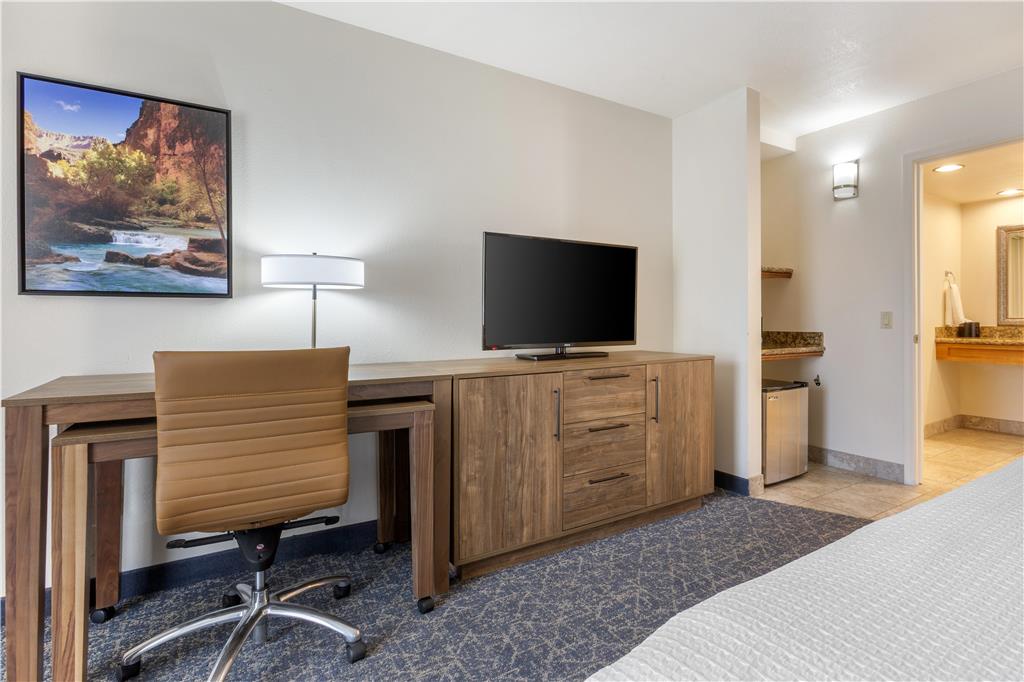 Best Western Plus A Wayfarer's Inn And Suites - photo 9