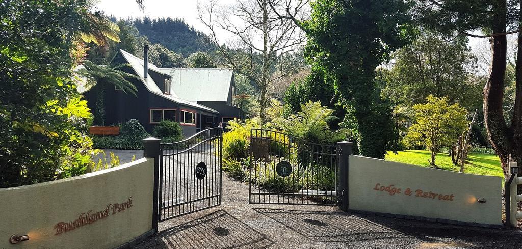 Bushland Park Lodge and Retreat — 4-Star Luxury Hotel in Waihi Beach, New Zealand
