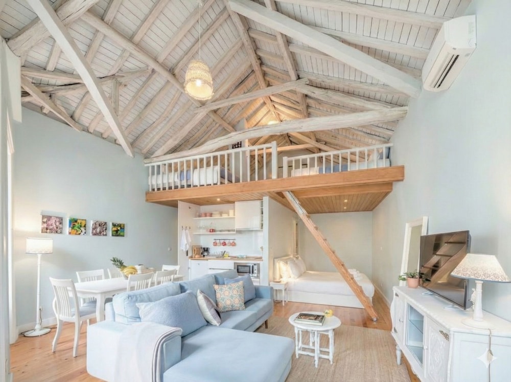 Look At Me Serviced Lofts & Studios — 4-Star Luxury Hotel in Porto, Portugal