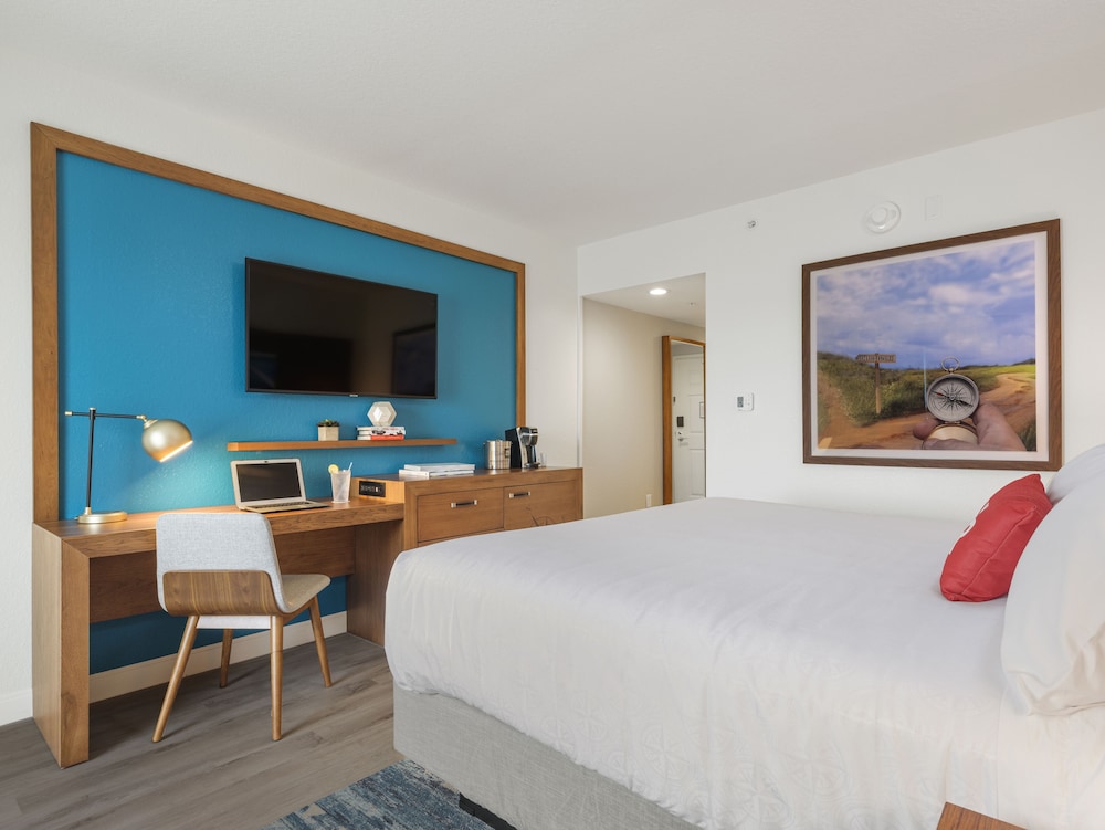 Compass Hotel by Margaritaville Anna Maria Sound - photo 16