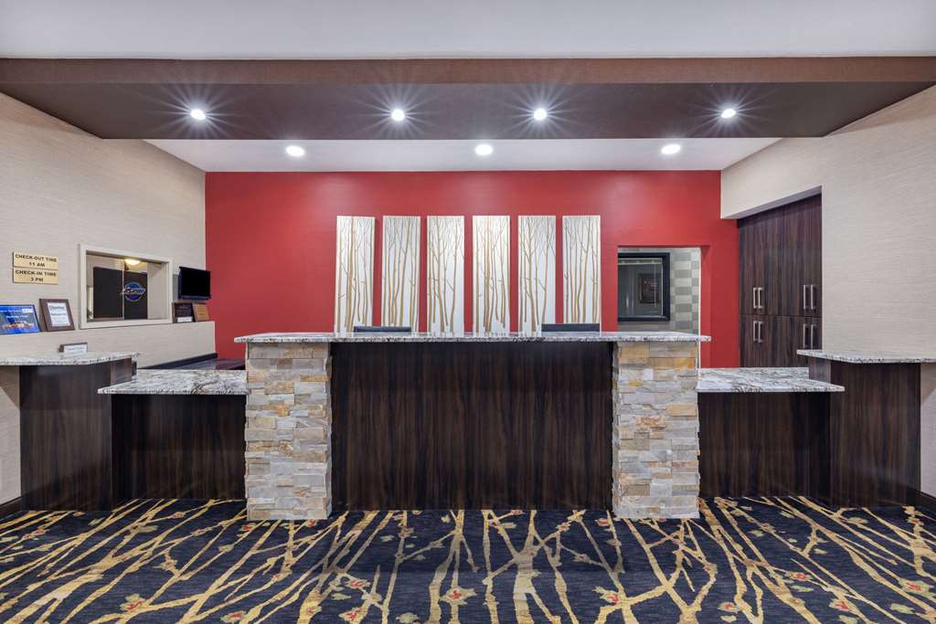 Ramada by Wyndham Grand Forks - photo 6