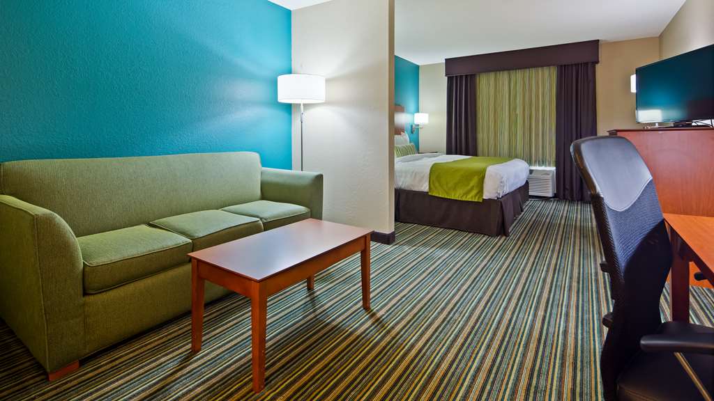 Best Western Plus Menomonie Inn & Suites - photo 11