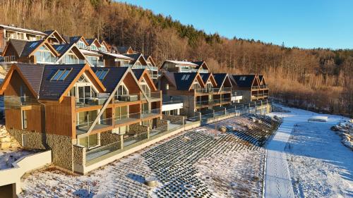 Kras Resort Apartament 301 i 303 z widokiem na góry prywatnym jacuzzi na tarasie i sauną in Szklarska Poreba, Poland