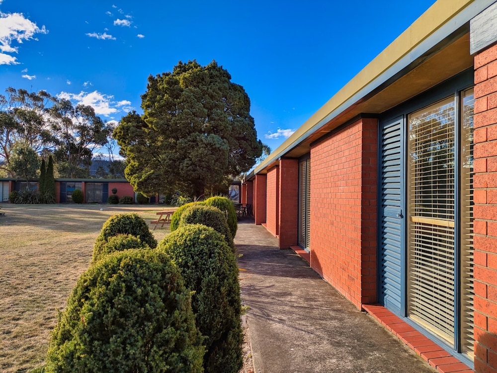 Tandara Hotel Motel — Swansea
