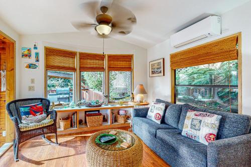 Whimsical Whaleshead OV10 — hotel in Sea Cliff
