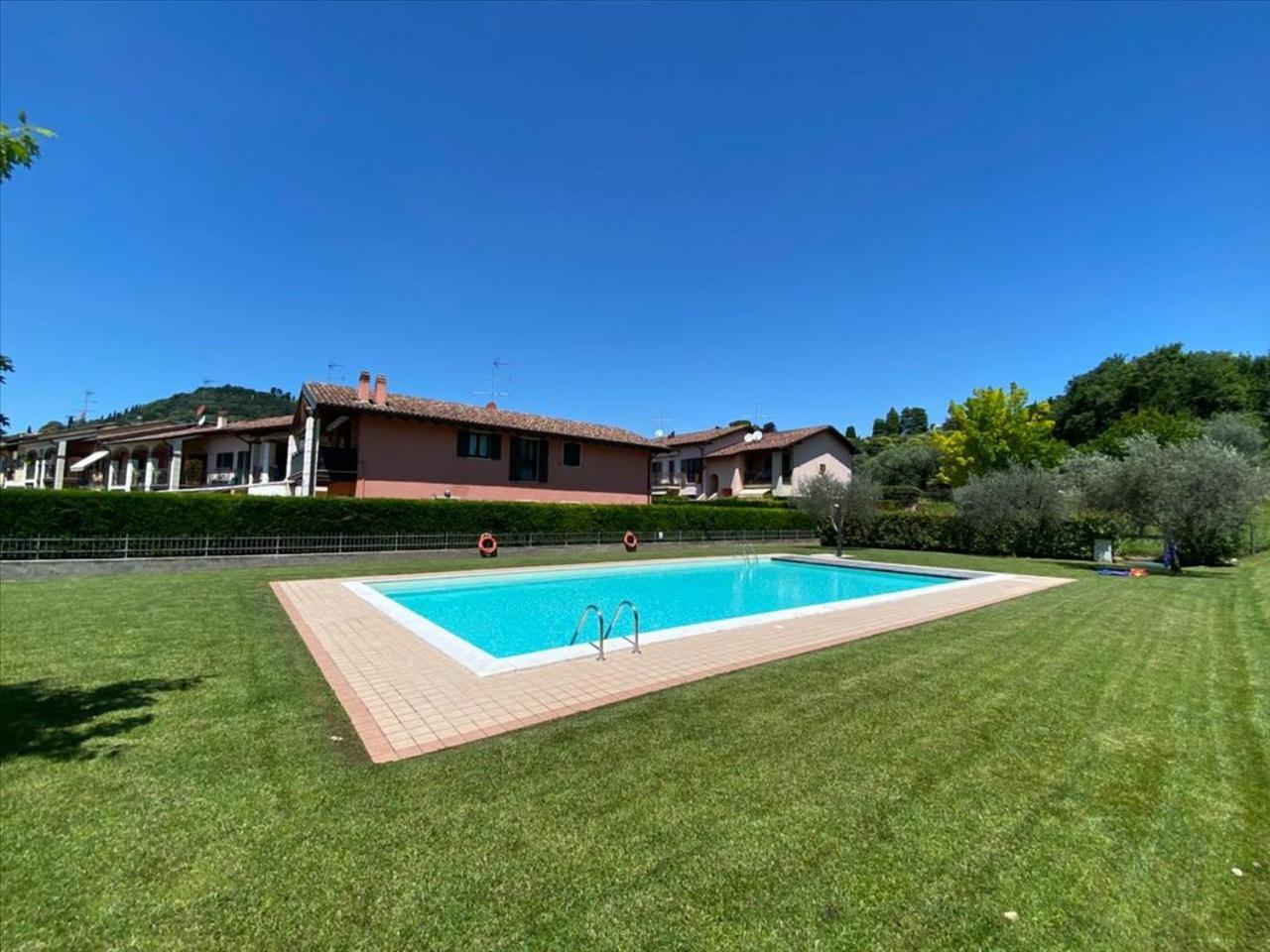 Casa Vacanze Giacomo Leopardi — 4-Star Luxury Hotel in Cavajon Veronese, Italy