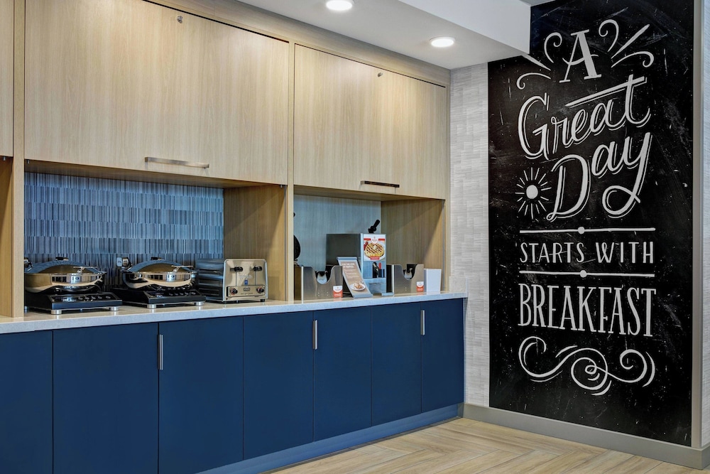 TownePlace Suites by Marriott Phoenix Glendale Sports & Entertainment District - photo 32