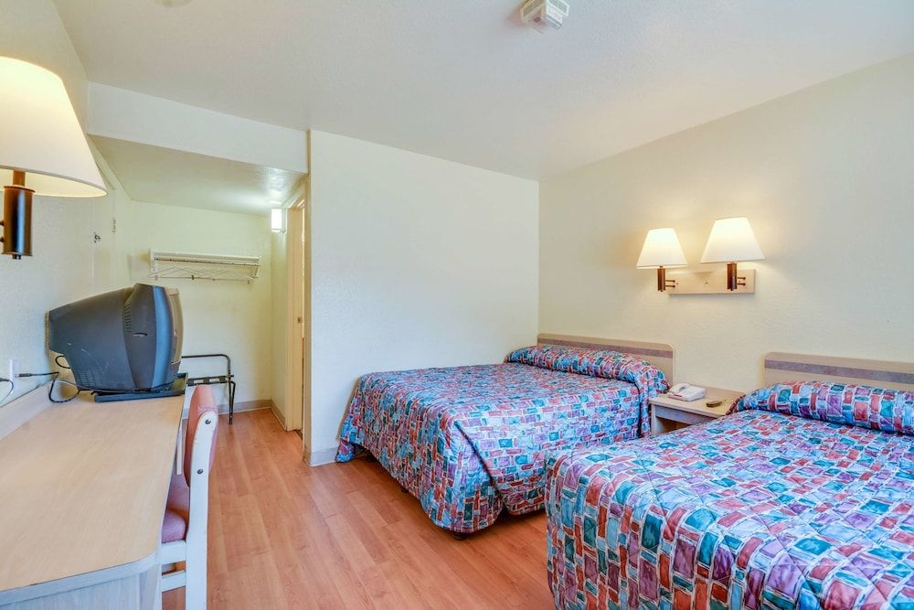 Motel 6 Tuscaloosa - photo 8