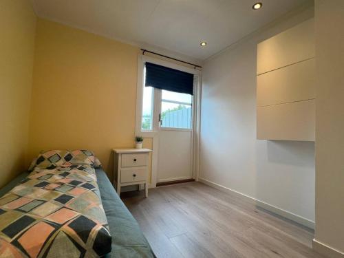 Cozy Urban Single Room in Alesund, Norway