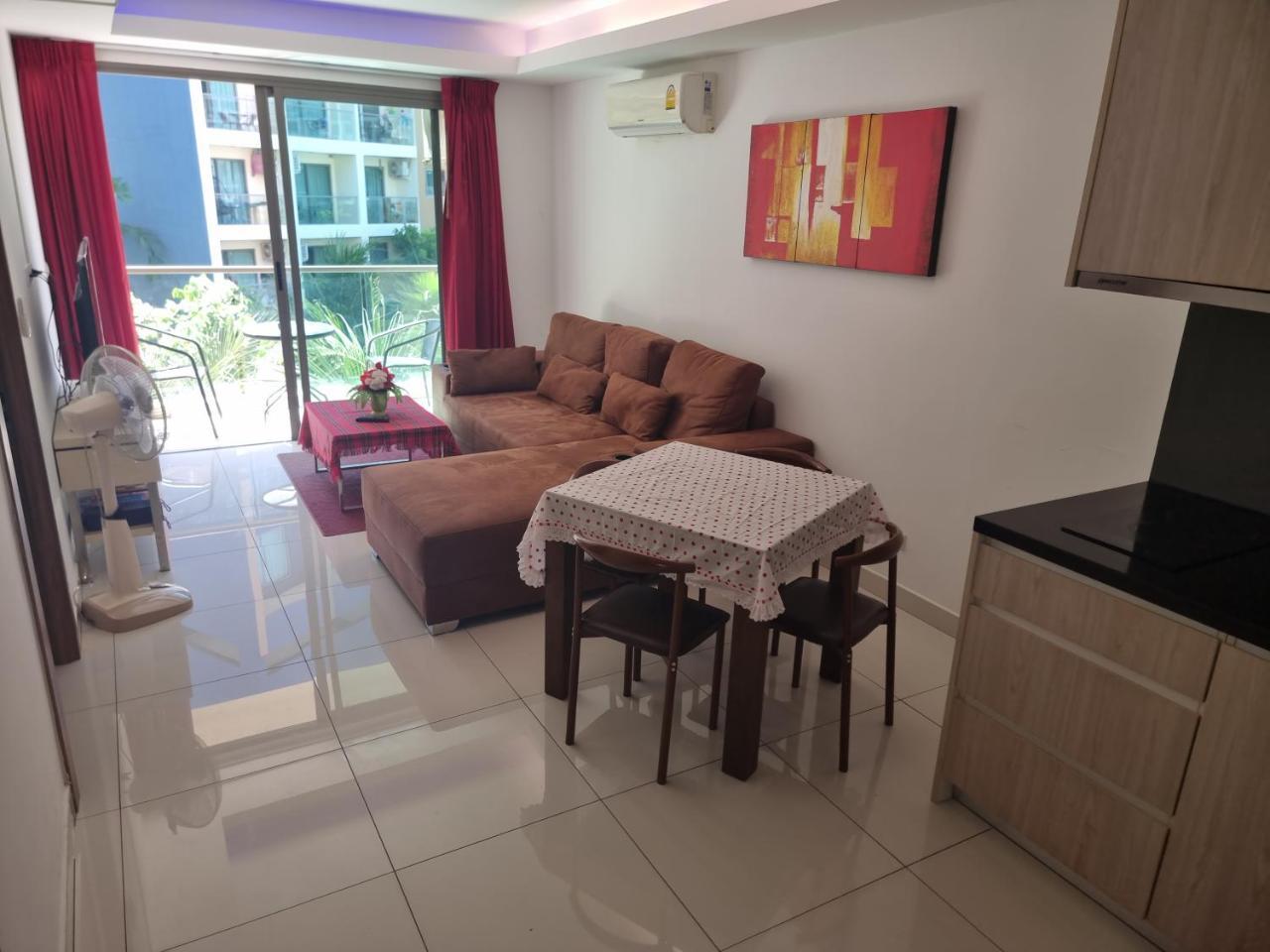 Laguna Beach Resort 2 Jomtien — 4-Star Luxury Hotel in Pattaya, Thailand