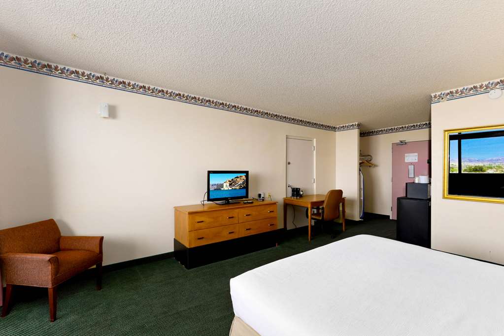 Studio6 Suites Lake Havasu City AZ - photo 8