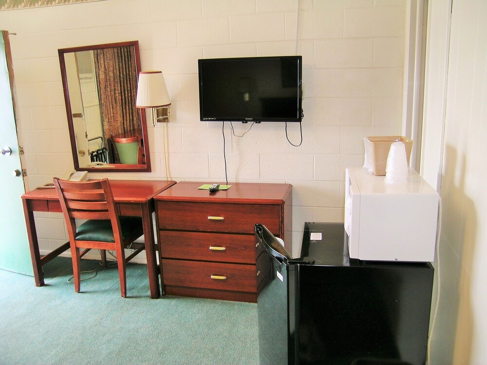 Travel Inn of La Junta - photo 20