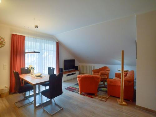 Dünenpark Binz Komfortplus Ferienwohnung mit 1 Schlafzimmer und Balkon im Dachgeschoss 147 — 4-Star Luxury Hotel in Ostseebad Binz, Germany