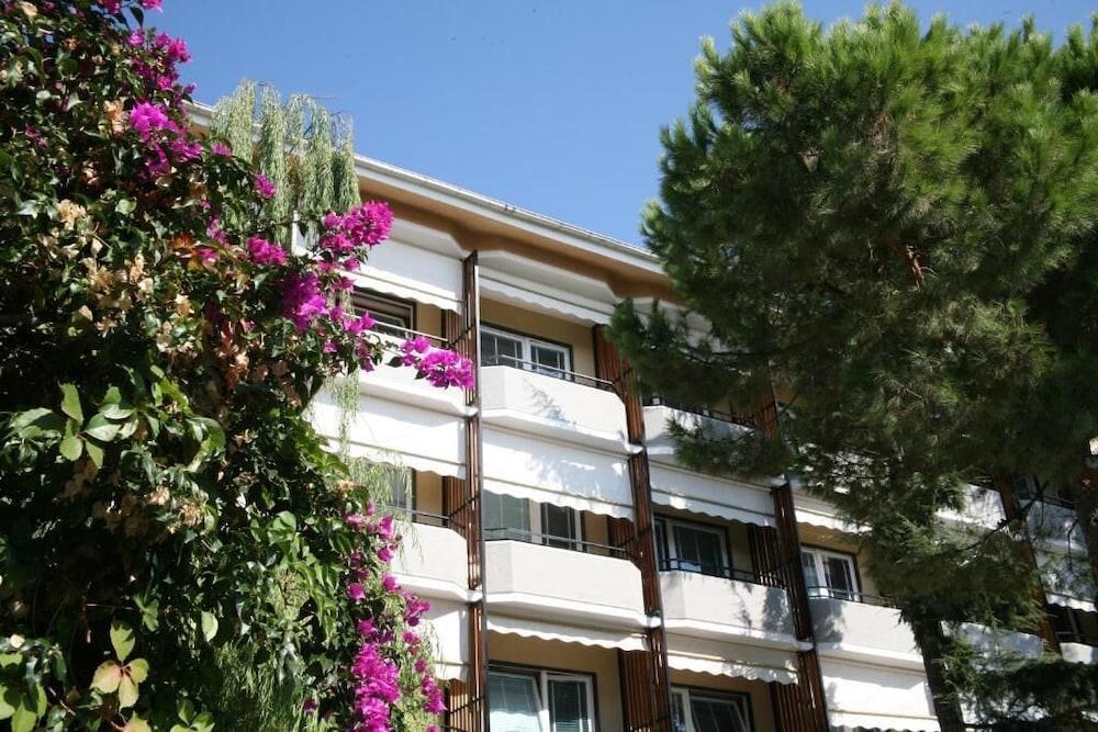 Hotel Palace — Varazze