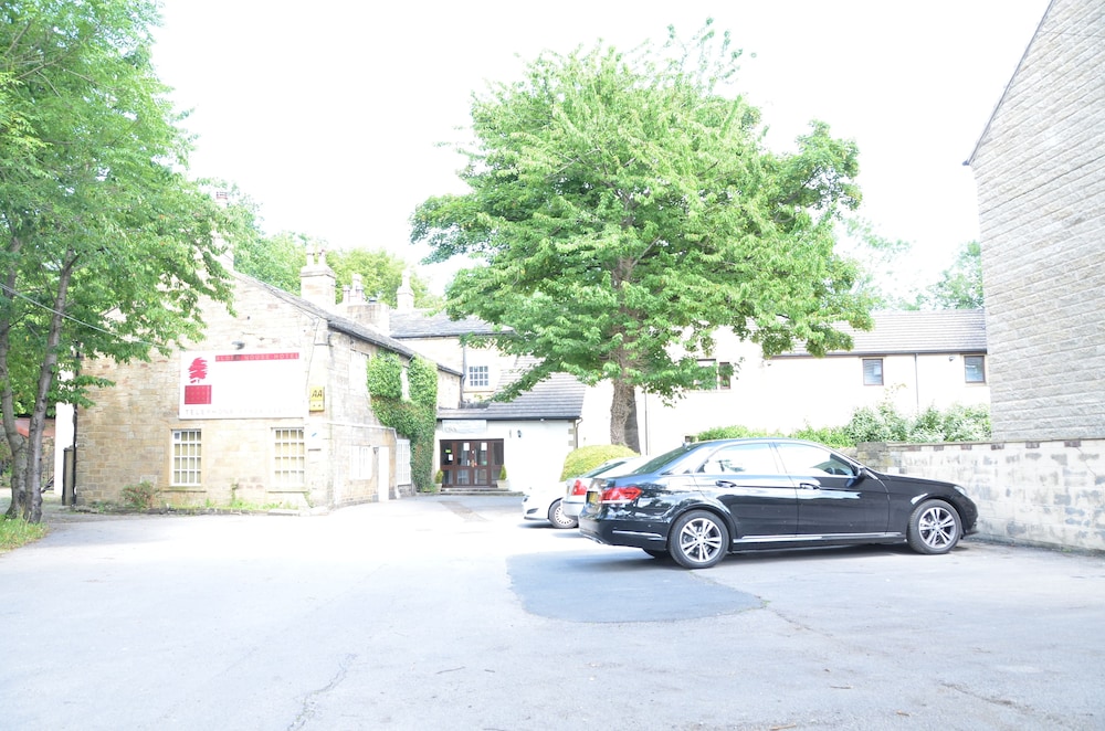Healey Hotel - carbon neutral hotel in Batley