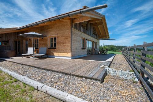 Bergchalet 3 - carbon neutral hotel in Freyung