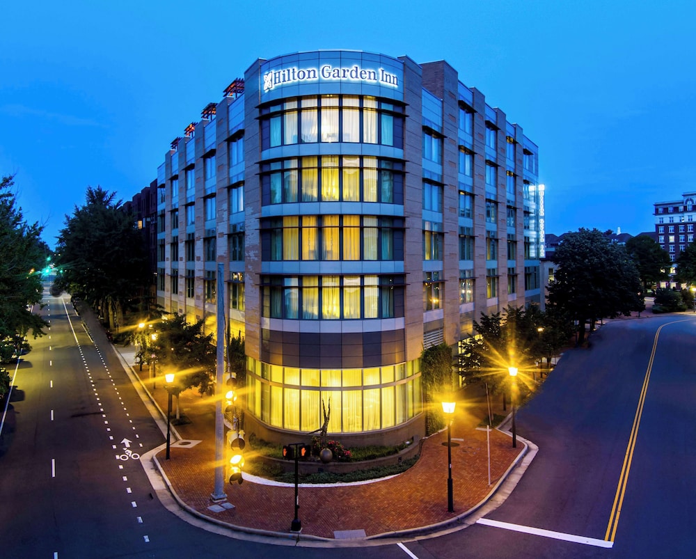 Hilton Garden Inn Alexandria Old Town National Harbor - photo 28