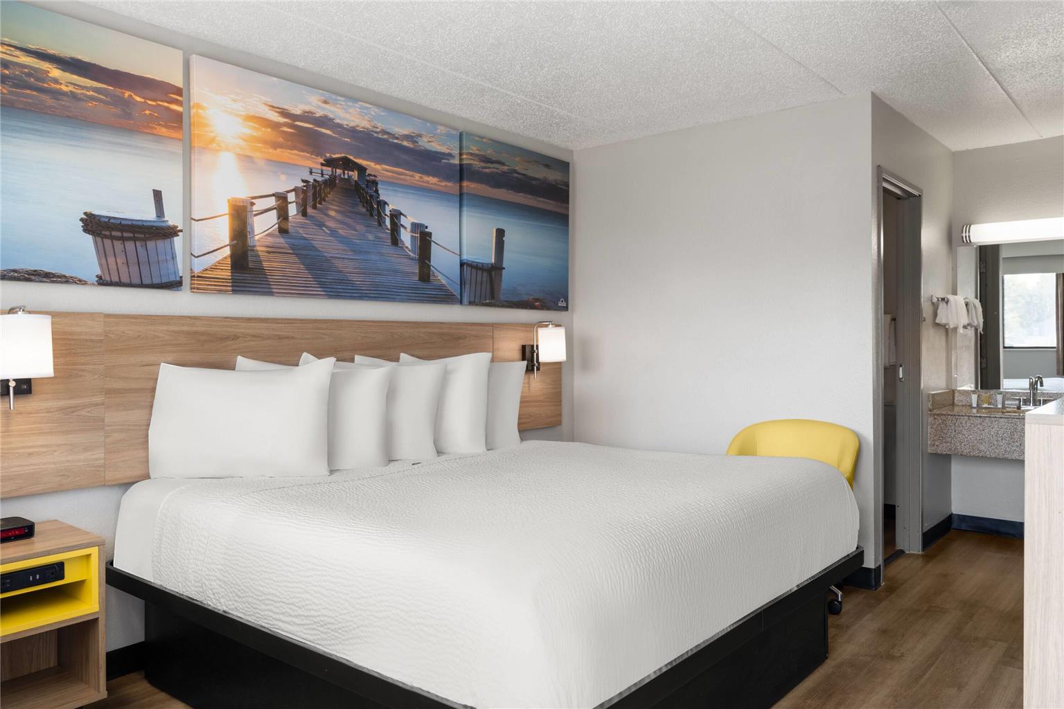 Days Inn by Wyndham Cloverdale Greencastle - photo 20