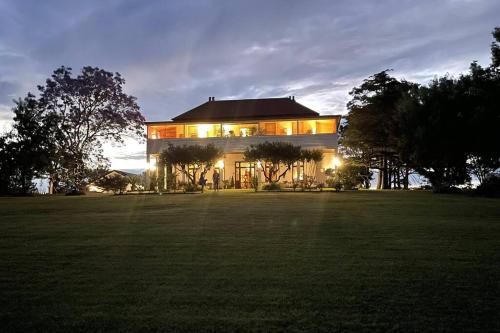 Leconfield House — 4-Star Luxury Hotel in Greta, Australia