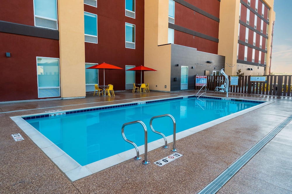 Home2 Suites by Hilton Bakersfield - photo 45