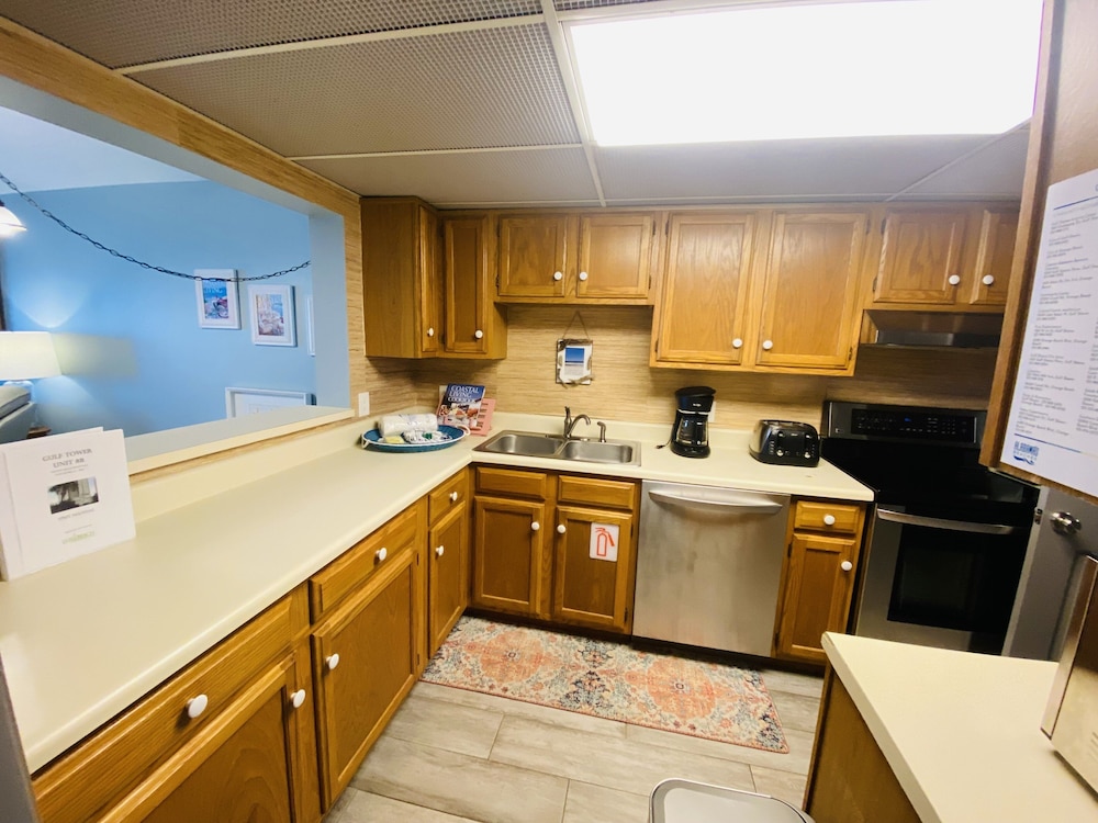 Gulf Tower 8b 2 Bedroom Condo by RedAwning - photo 12