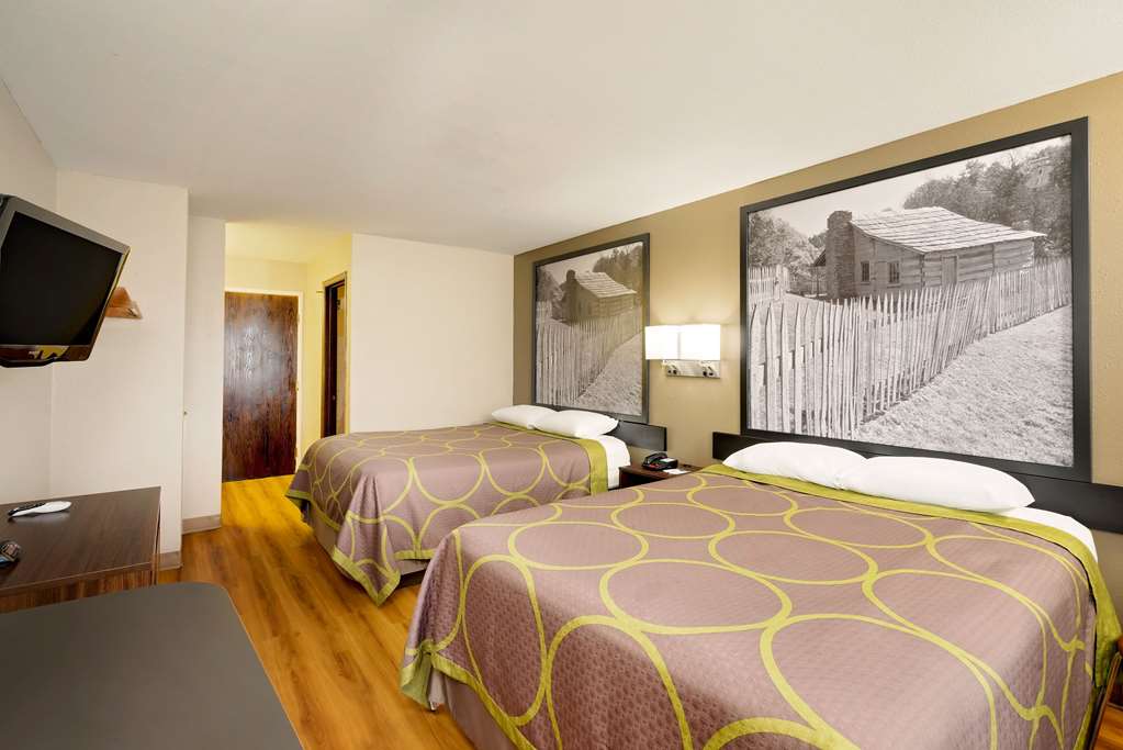 Super 8 by Wyndham Lexington Hamburg Area - photo 12