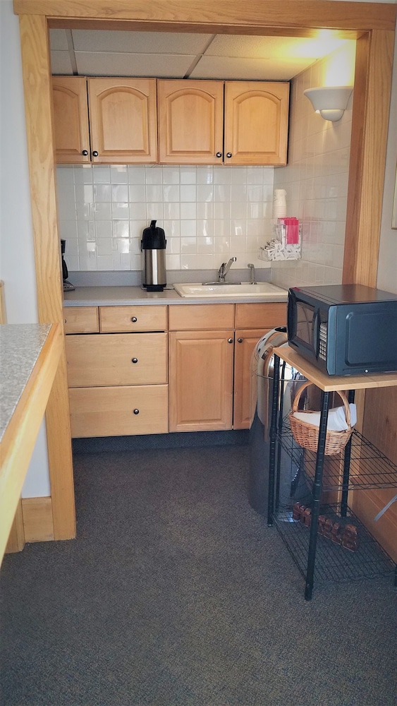 Motel 8 Laramie - photo 5