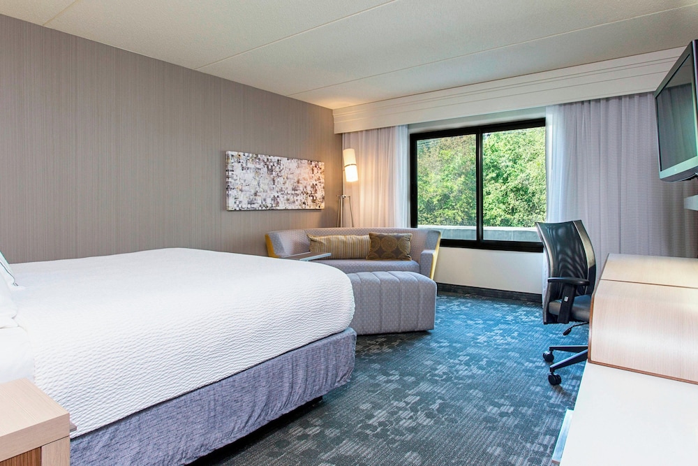 Courtyard Marriott Binghamton - photo 7