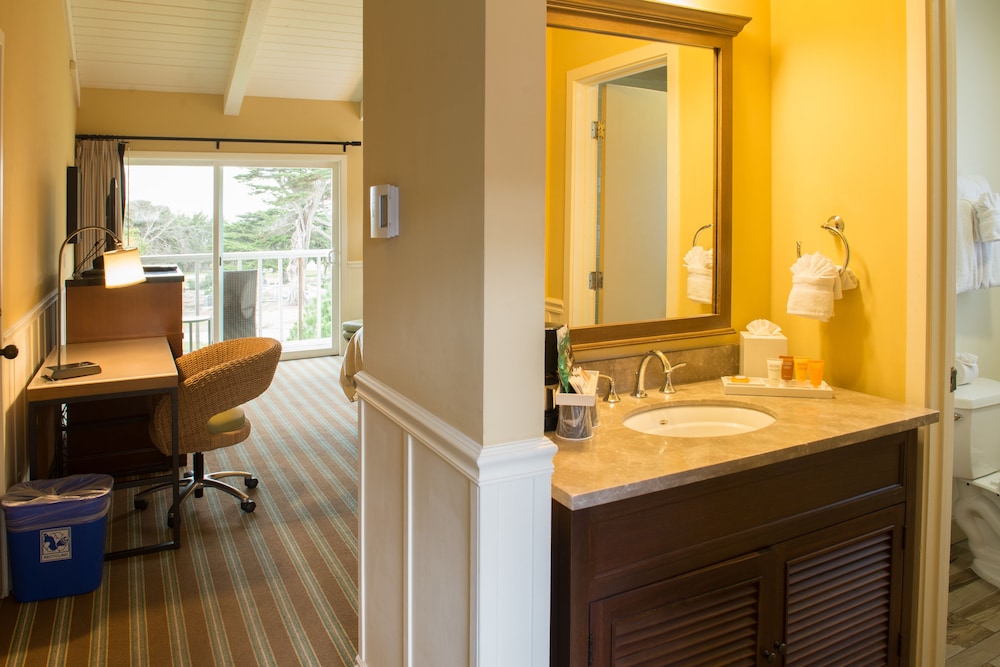 Lighthouse Lodge And Cottages - photo 40