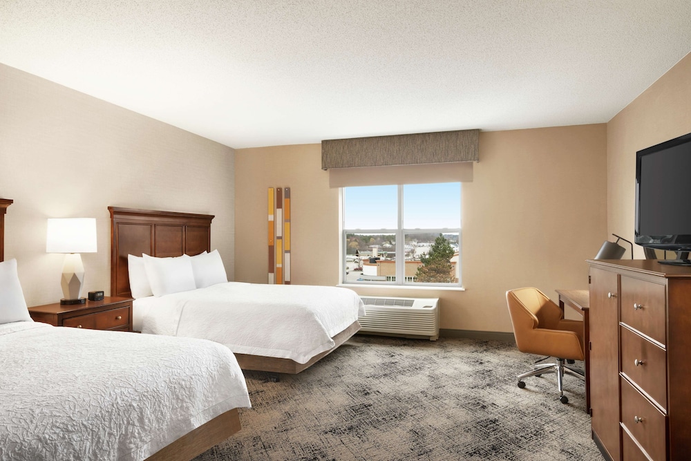 Hampton Inn & Suites Exeter - photo 21