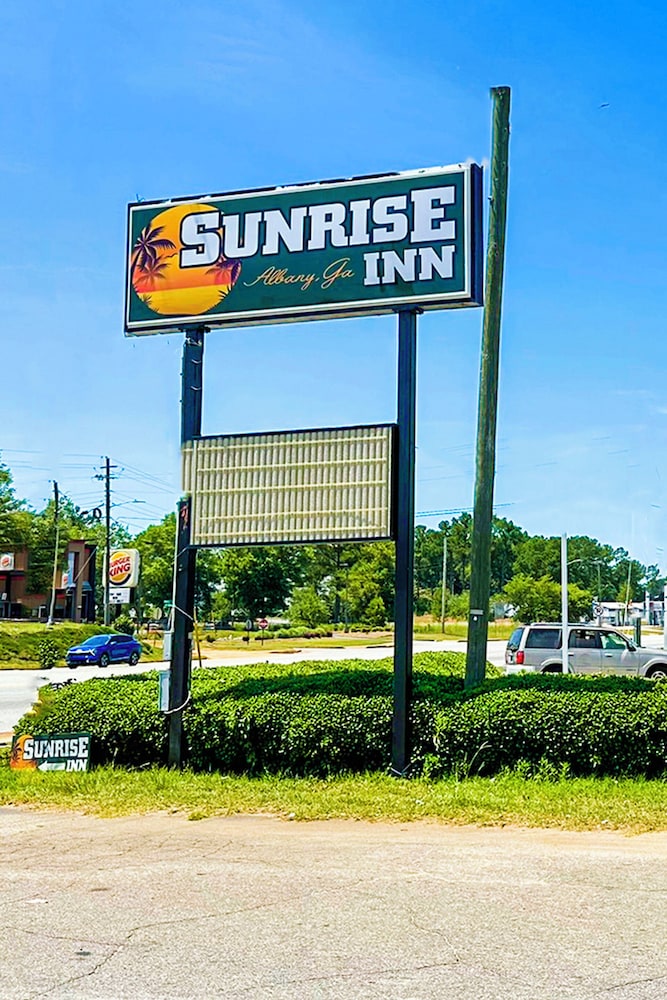 Sunrise Inn By OYO Albany - photo 32