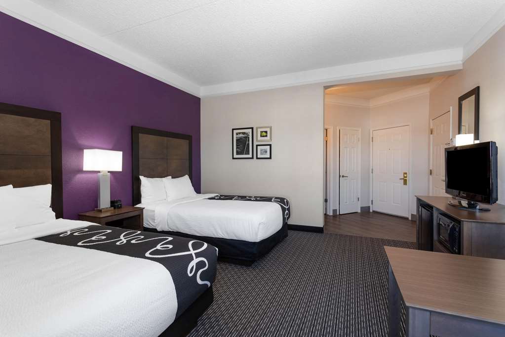 La Quinta Inn & Suites by Wyndham Denver Boulder Louisville - photo 12