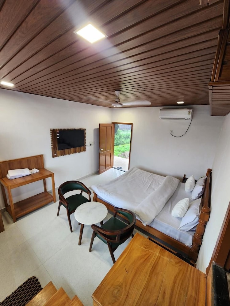 Hotel Sharna The Laxman Niwas in Abu, India