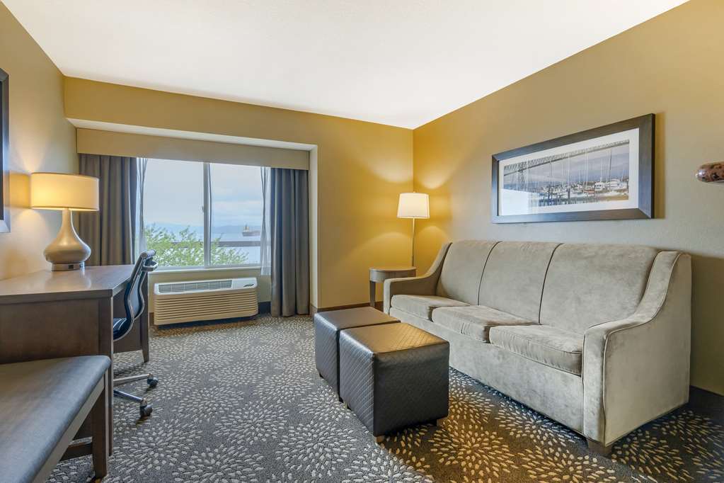Best Western Columbia River Waterfront Hotel Astoria - photo 16